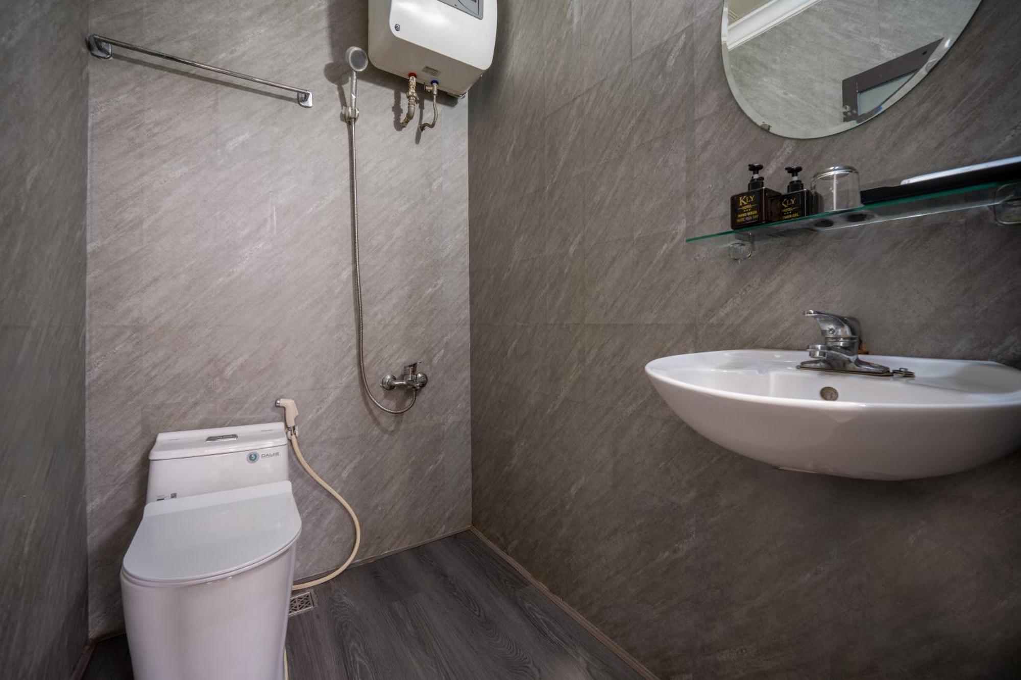 Kly Apartment Hotel Hue Bagian luar foto